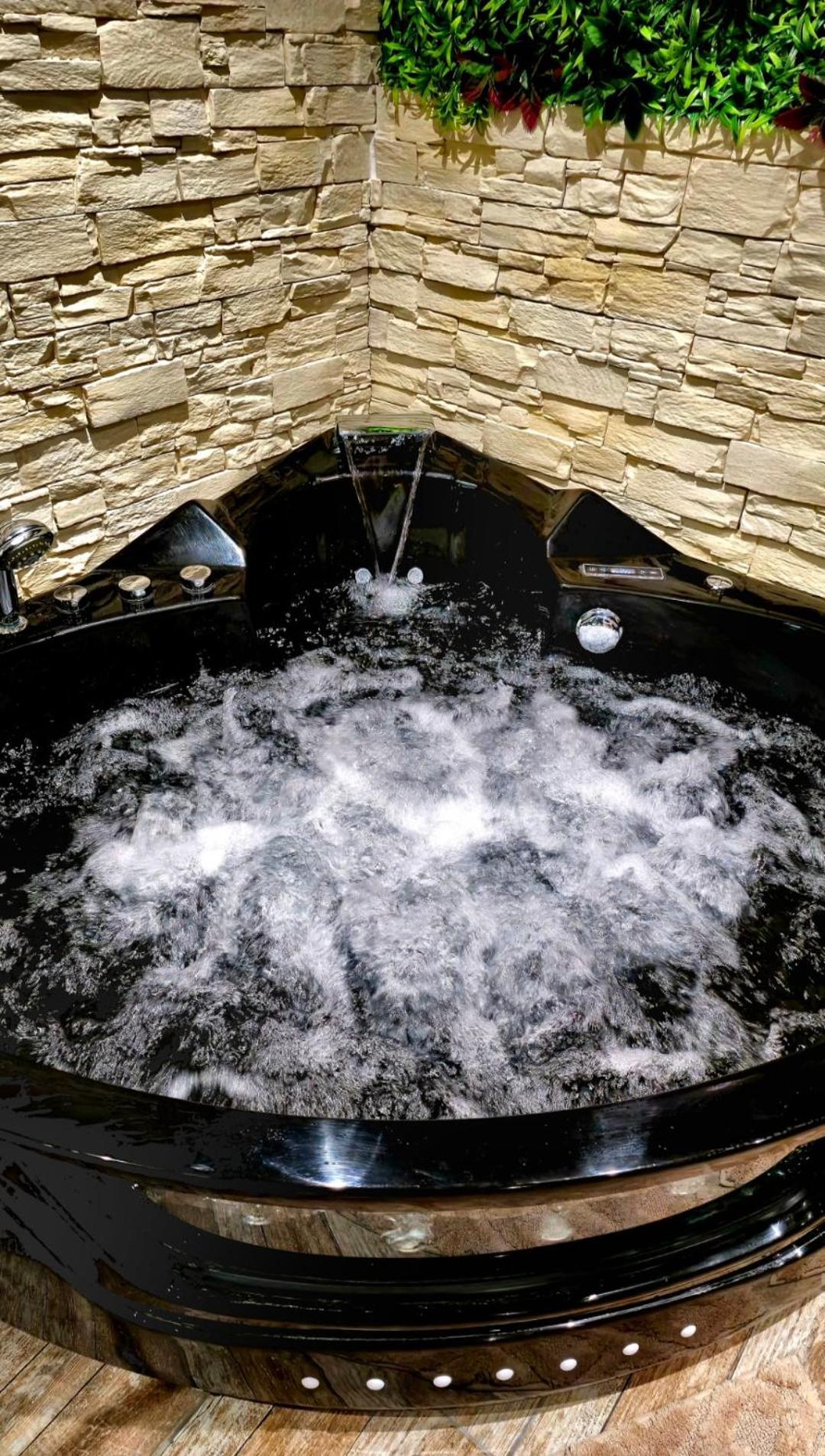 Appartement Chambre Cosy - Jacuzzi - Little Room Vendôme Buitenkant foto